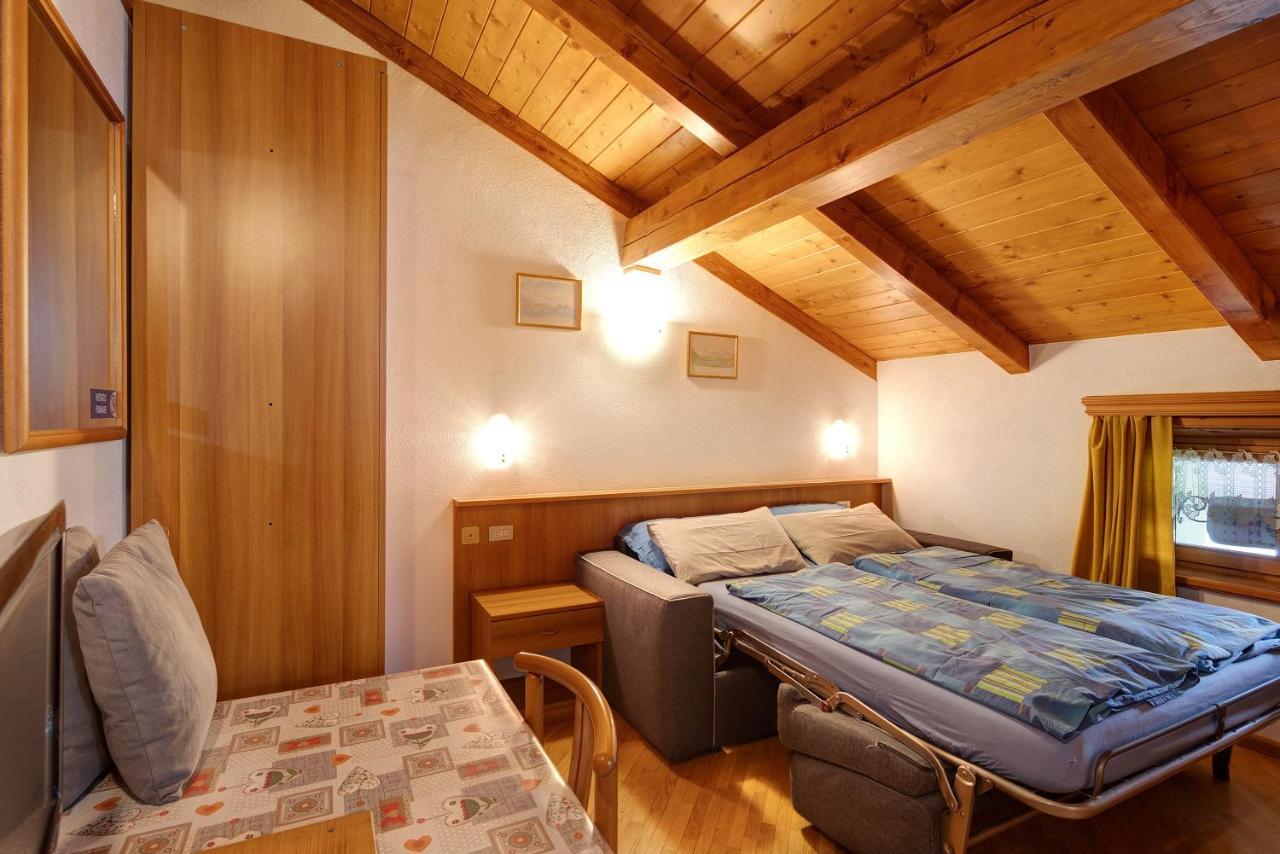 Baita Campacc Vago Apartment Livigno Exterior photo